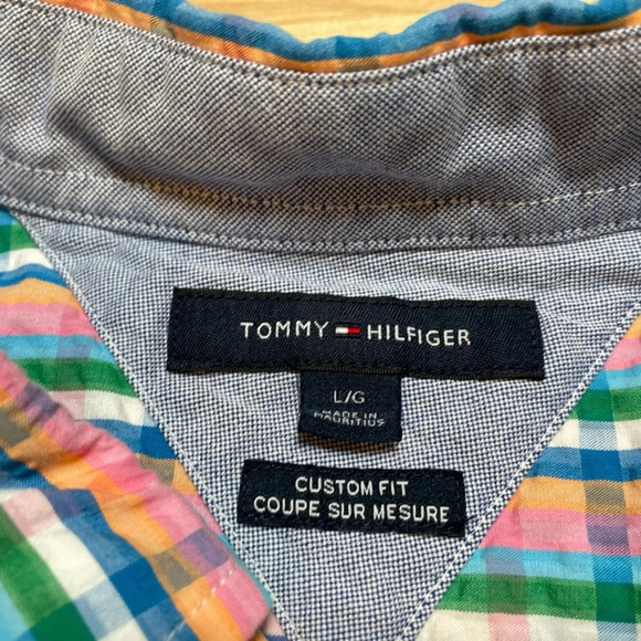 Tommy Hilfiger Short Sleeve Button Down Seersucker Colorful Shirt Size Large EUC - Picture 3 of 13